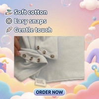 Individuelles Logo Kurzarm-Babybody Unisex Bio-Baumwolle Umschlagkragen Gestreifter Baby-Strampler Neugeborenen-Kleidung