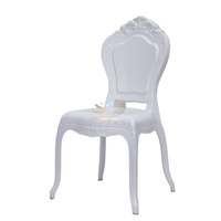Chaise de salle à manger en plastique PP de haute qualité durable pour les activités intérieures et extérieures pour les salons, les mariages et les bars