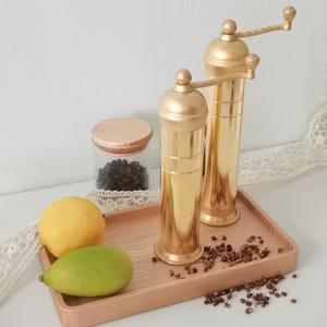 Ensemble de moulins à sel et à poivre manuels réglables en laiton doré unique pour la maison Vente en gros - Product Image 4