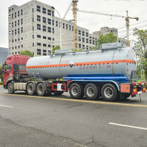 Semirremolque de tanque de carga resistente a la corrosión de gran volumen directo de fábrica Remolques de camión de precio competitivo a la venta - Product Image 1