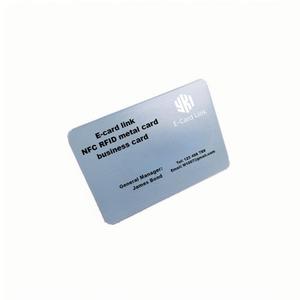 บัตรพีวีซีออกแบบได้ตามต้องการมีรูปถ่ายไม่มีบัตรประชาชนแบบแม่เหล็กควบคุมการเข้าถึงรหัส QR โค้ดราคาถูกสำหรับผู้เยี่ยมชมพนักงานงานกิจกรรมนักเรียน - Product Image 3