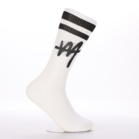 Chaussettes côtelées blanches personnalisées, longueur mi-mollet, avec doubles bandes noires, logo tricoté style écrit à la main, chaussettes de sport décontractées couleur personnalisée