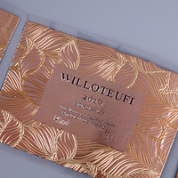 Étiquettes autocollantes en vinyle écologiques personnalisées, imperméables, pour bouteilles de vin, de bière et de boissons, impression CMYK, colle permanente résistante