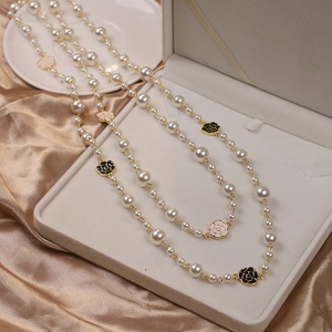 Collana <span class=keywords><strong>di</strong></span> <span class=keywords><strong>perle</strong></span> <span class=keywords><strong>lunghe</strong></span> multistrato <span class=keywords><strong>di</strong></span> camelia <span class=keywords><strong>di</strong></span> lusso <span class=keywords><strong>di</strong></span> Design <span class=keywords><strong>di</strong></span> marca rosa fiore maglione collana a catena per donna - Product Image 4