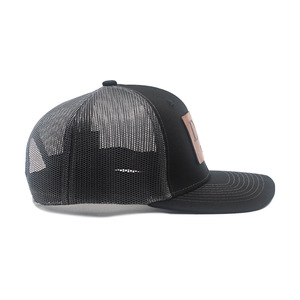 Gorra Trucker Personalizada con Parche de Cuero, Malla, 6 Paneles, Cierre a Presión 112, Visera Semicurva - Product Image 3