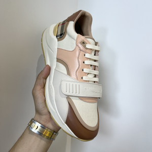 Zapatillas Casuales de Diseñador de Moda 2026 con Logotipo de Alta Costura, Zapatos para Caminar a la Moda, Zapatos de Varias Series de Alta Calidad - Product Image 1