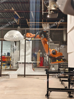 Robot Kuka avec garantie et logiciel de formation pour le fraisage et la découpe