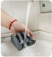 Porte-savon en silicone multi-creux en forme de piano à 4 fentes, incliné, auto-drainant, effet cascade, antidérapant pour douche et évier