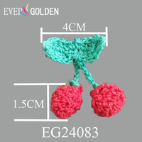 EVER GOLDEN EG24083 4CM Nouveauté Broderie 3D Cerise Dentelle Crochet Fraise Colorée Patchs Brodés à Coudre pour Chapeaux et Accessoires Vestimentaires