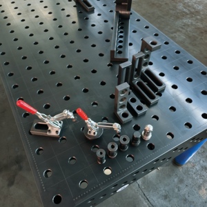 Banc de soudage 3D ultra-résistant : construction en fonte nitrurée avec fixations, gabarits et outils de serrage intégrés - Product Image 3