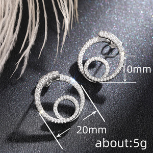 Orecchini a Perno con Linee Geometriche per Donne, Eleganti e Semplici per Uso Quotidiano, Gioielli alla Moda - Product Image 4