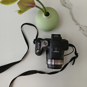 ราคาขายส่ง กล้องดิจิตอล Panasonic Lumix FZ40 มือสอง ความละเอียด 14.1MP ซูมยาว 24 เท่า - Product Image 4