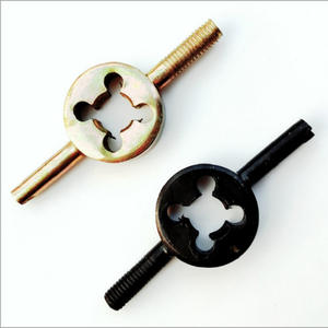 Llave para Válvulas de Motocicleta, Metálica, Talla Única, para Reparación de Neumáticos - Product Image 1