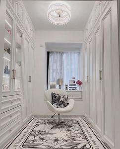 ตู้เสื้อผ้าบานเลื่อนสีขาวแฟนซีเฟอร์นิเจอร์ห้องนอนสไตล์ยุโรปดีไซน์จีน - Product Image 1