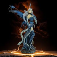 Sculpture en résine de fée ailée bleu glace gothique, 11 pouces, ange fantastique, décoration de Pâques, ornement de table artistique peint à la main