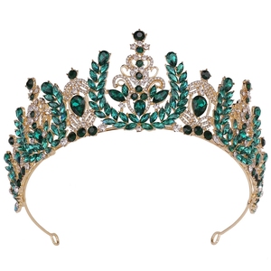 Diadème <span class=keywords><strong>de</strong></span> Mariage et Anniversaire pour Femme en Alliage Plaqué Or avec Cristaux Élégants et Coraux, Couronne <span class=keywords><strong>de</strong></span> <span class=keywords><strong>Reine</strong></span> <span class=keywords><strong>de</strong></span> Bal, Diadème <span class=keywords><strong>de</strong></span> Princesse pour Concours <span class=keywords><strong>de</strong></span> Beauté - Product Image 3