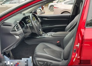 Toyota Camry Sport Edition 2018 con Tetto Apribile, Ottime Condizioni, Sedili in Pelle, Telecamera Posteriore, Cerchi in Lega R18 - <span class=keywords><strong>Auto</strong></span> Usata in Vendita - Product Image 6