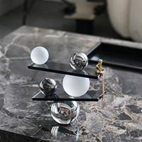 2024 chaud cristal équilibre penseur ornement de table Art moderne métal + cristal chambre ornement pour accessoires de décoration intérieure