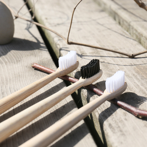 Venta al por mayor de cepillo de dientes de bambú <span class=keywords><strong>100</strong></span> biodegradable con carbón de bambú de cerdas - Product Image 3
