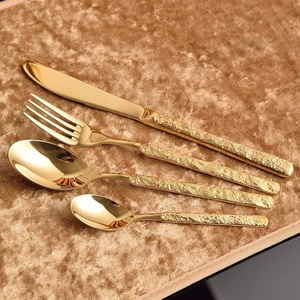Ensemble de couverts de luxe européens personnalisés en acier inoxydable 304, 4 pièces - Product Image 1