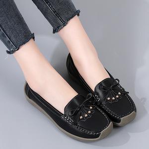 Flat New Spring Autumn Styles Versatile <b>Soft</b>-Soled <b>Shoes</b> for Moms Easy to Wear Slip-on Women's Casual <b>Shoes</b> - Product Image 4