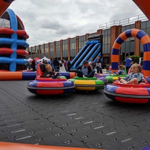 <span class=keywords><strong>Alquiler</strong></span> de Autos Inflables con Parachoques - <span class=keywords><strong>Alquiler</strong></span> para Eventos Escolares y Familiares al Aire Libre con Pista de PVC - Product Image 5