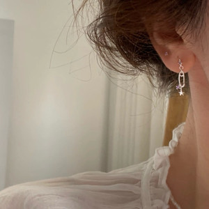 Pendientes de Plata de Ley S925 con Diseño de Cielo Estrellado de Alta Gama, con Circonita, Estilo Clip, Colgantes de Moda - Product Image 1