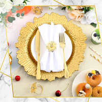 Assiettes de Présentation 13 Pouces Motif Corail, Assiettes de Présentation Dorées en Plastique pour Dîner, Mariage et Décor de Fête, Assiettes de Présentation Métalliques à Bord Festonné