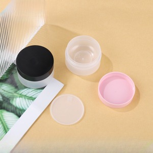 Venta al por mayor de tarros vacíos de plástico esmerilado envases cosméticos de <span class=keywords><strong>5ml</strong></span> a 200ml tamaños con tarro transparente tapa blanca crema hecha de material PP - Product Image 2