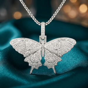 Collar con Colgante de Mariposa en Plata 925 con Baño de Rodio, Micro Pavé de Moissanita con Engaste de Garra, Estilo Hip Hop, Unisex - Product Image 1