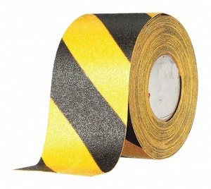 Utiliser pour les rues et les trottoirs du ruban adhésif de sécurité antidérapant en PVC. - Product Image 2