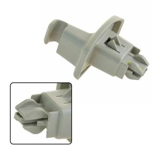 Clips de sujeción para visera solar 25840046 para Chevrolet GMC, lado del conductor y del pasajero, montaje en el techo, plástico ABS - Product Image 1