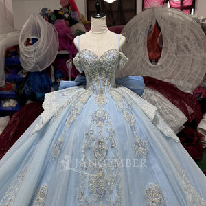 Robe de Quinceañera moderne en dentelle avec fleurs et nœud, pour filles de 15 ans, modèle XS249, bleu pailleté, style princesse, traîne chapelle. - Product Image 5