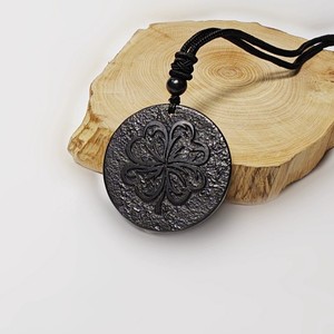 Piastra Rotonda di Shungite Naturale Lucidata Nera, Ciondolo Gioiello Religioso Spirituale Mistico Premium per Collana - Product Image 3