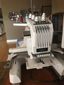 Nueva Máquina de Bordar Industrial <span class=keywords><strong>Brother</strong></span> <span class=keywords><strong>PR655</strong></span> Entrepreneur de 6 Agujas y un Solo Cabezal - Product Image 2