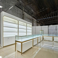 Vitrine d'exposition pour bijouterie avec éclairage LED, vitrines de présentation pour la vente au détail, conception personnalisée de vitrine pour bijoux