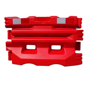 Barrières de sécurité routière T2 durables, remplissables d'eau, en plastique HDPE PE, pour l'isolation du trafic sur autoroute - Product Image 1