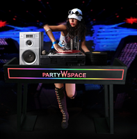 Tables de cabine de DJ sans fil rechargeables à batterie colorée pour discothèque Table de façade de DJ en métal lumineuse LED