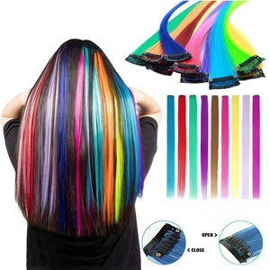 Vente chaude 22 pouces Extensions de <span class=keywords><strong>cheveux</strong></span> synthétiques longue ligne droite Clip sur les extensions de <span class=keywords><strong>cheveux</strong></span> pièces de <span class=keywords><strong>cheveux</strong></span> colorés perruques en gros - Product Image 1