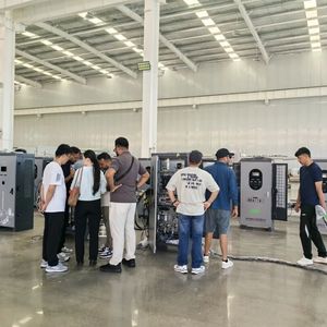 สถานีชาร์จรถยนต์ไฟฟ้าเชิงพาณิชย์ 60kw 80kw 120kw 160kw รองรับ CCS2 และ GBT - Product Image 1
