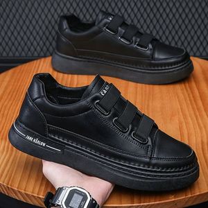 Zapatos Deportivos Casuales de Cuero para Hombre, Diseño Plano y Resistente al Agua, para Verano y Otoño - Product Image 1