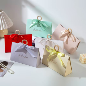Cajas de Regalo Pequeñas y Creativas de Color Rosa para Dulces de Boda, Cajas de Regalo para Fiestas de Cumpleaños, con Cinta, Recubrimiento UV, Estampado, Relieve y Acabado Brillante - Product Image 3