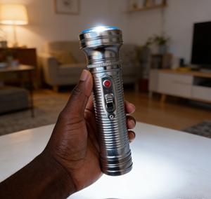 Linterna de Mano de Hierro Estilo Antiguo Lucky Tiger, Linterna LED de Hierro, Herramientas de Iluminación Exterior Confiables - Product Image 1