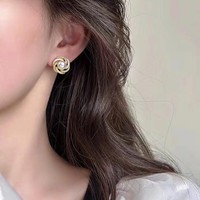 Boucles d'oreilles clous style nid d'oiseau en or 18 carats et perles d'eau douce naturelles pour femme, tige en argent 925, vente en gros