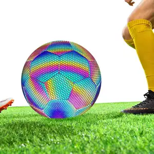 Novos produtos de alta qualidade para futebol tamanho 5 logotipo personalizado bola de futebol PU brilho refletivo com ótimo preço