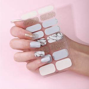 En gros 3D Auto-Adhésif Gel Ongles Wraps Vente à Chaud Polonais <span class=keywords><strong>Film</strong></span> Ongles Autocollants Pleine Couverture <span class=keywords><strong>De</strong></span> Noël Bronzage Laser En Plastique - Product Image 3