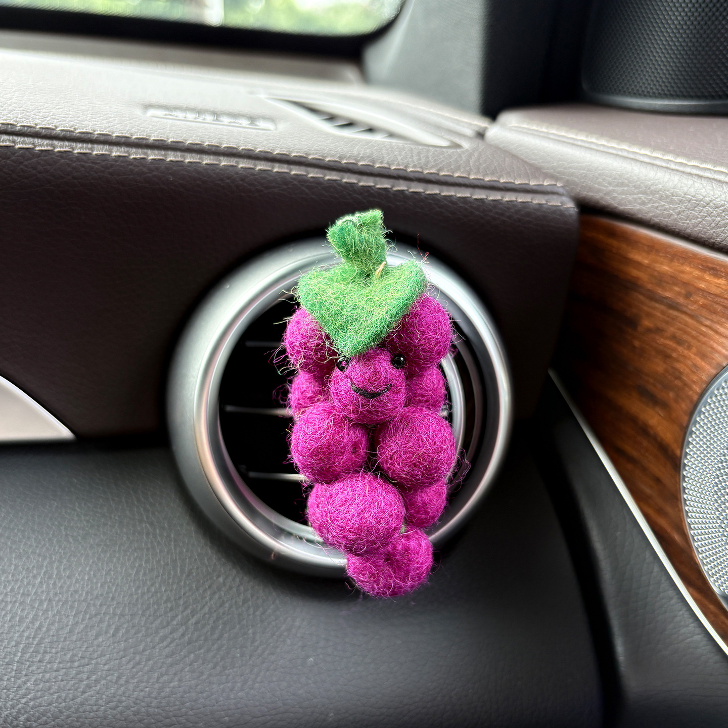 Grape pourpre-clip de sortie d'air