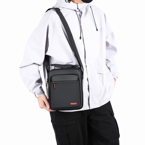Sac pour homme professionnel OEM, tissu enduit, tendance moderne, sacs de voyage, trousse de toilette, sacs messager avec poignée - Product Image 5