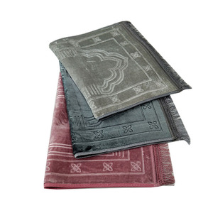 Prix usine arabe musulman tapis de prière doux en peluche portable personnalisable hommes et femmes tapis couleur unie <span class=keywords><strong>couverture</strong></span> de prière - Product Image 4