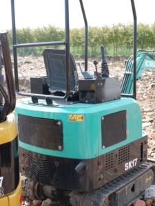 Mini-excavatrice Kobelco SK17 d'occasion fabriquée au Japon - Heures de travail réduites, machines de construction à petite échelle en stock - Product Image 5